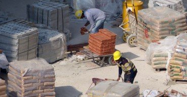 Emprego na construção cai pelo 30º mês seguido